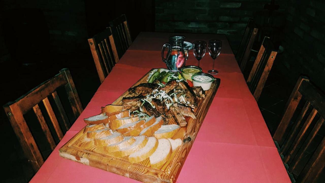 Pod Vinici Hotel Mikulov Ngoại thất bức ảnh
