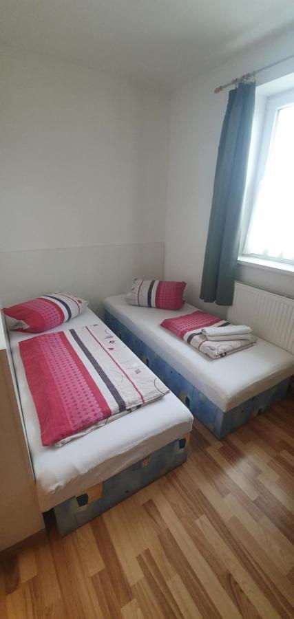 Pod Vinici Hotel Mikulov Ngoại thất bức ảnh